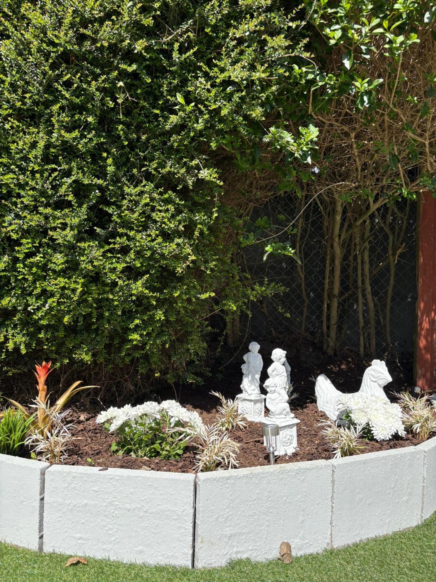 Guest house Superb Triple Near Airport - 1 Dublin